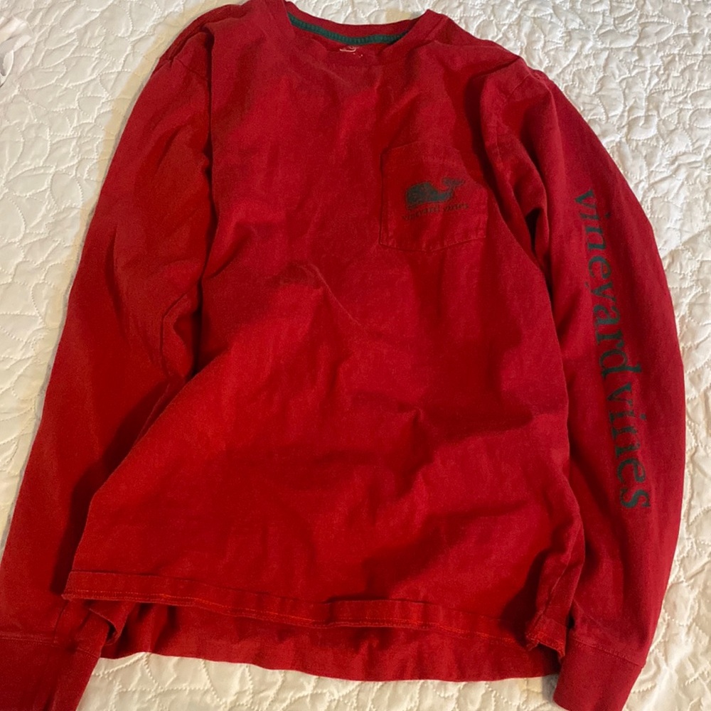 Vineyard vines t shirt